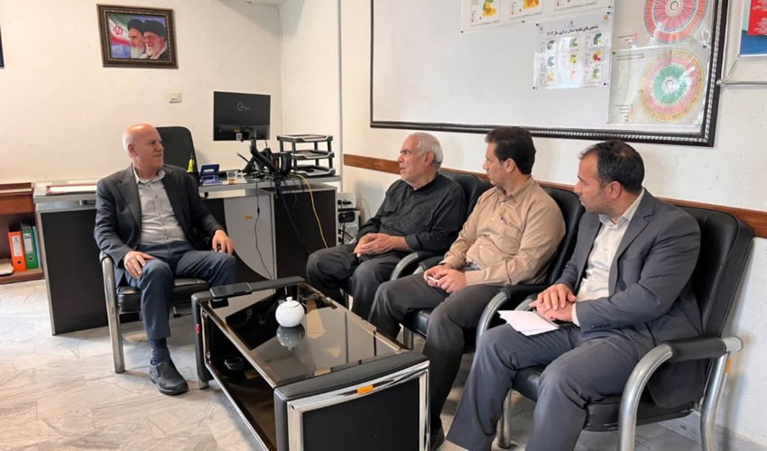 دیدار دکتر فراهانی با خیر نیک‌اندیش در کارچان