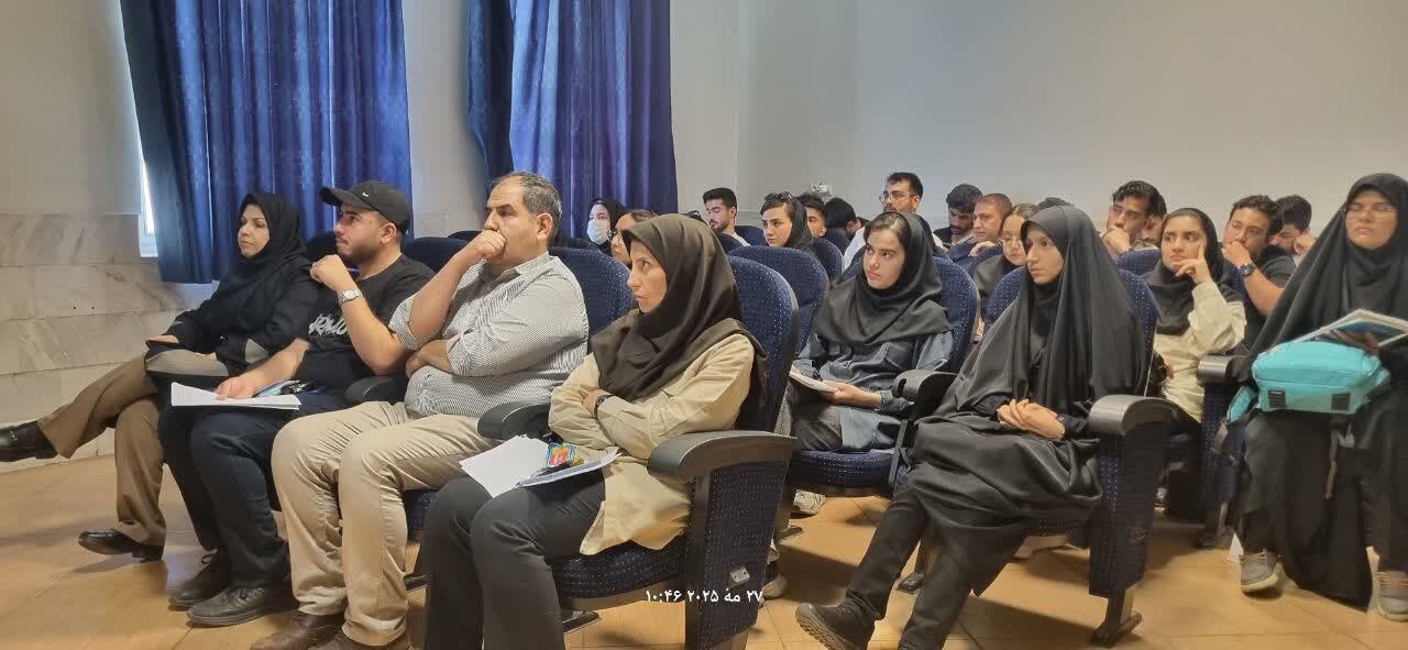 برگزاری سمینار آموزشی گروه هدف دانشجویان دانشگاه آزاد اسلامی واحد اراک