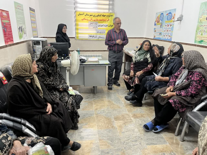 برگزاری دوره آموزشی پرورش گیاهان دارویی ویژه بانوان روستایی در «زرنوشه »