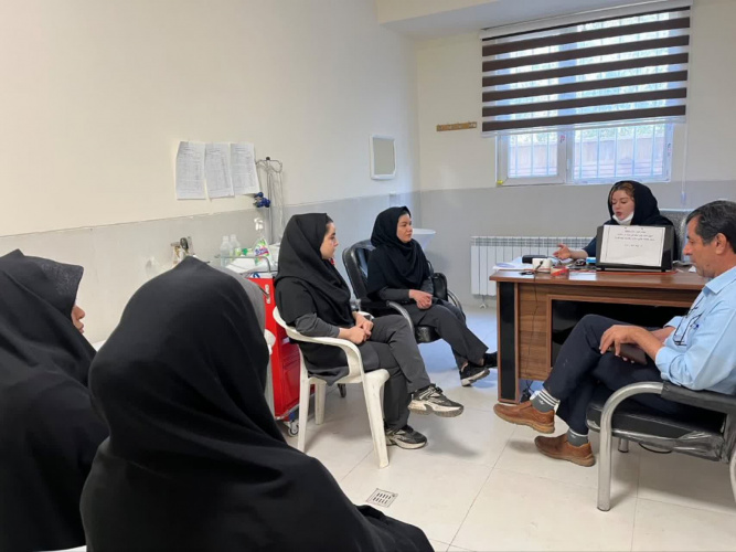 برگزاری نشست هیأت امنای مرکز خدمات جامع سلامت حضرت زینب (س) شهرستان آشتیان