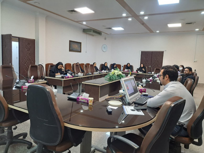 برگزاری کارگاه آموزشی آشنایی با خدمات و تجهیزات آزمایشگاه جامع تحقیقات