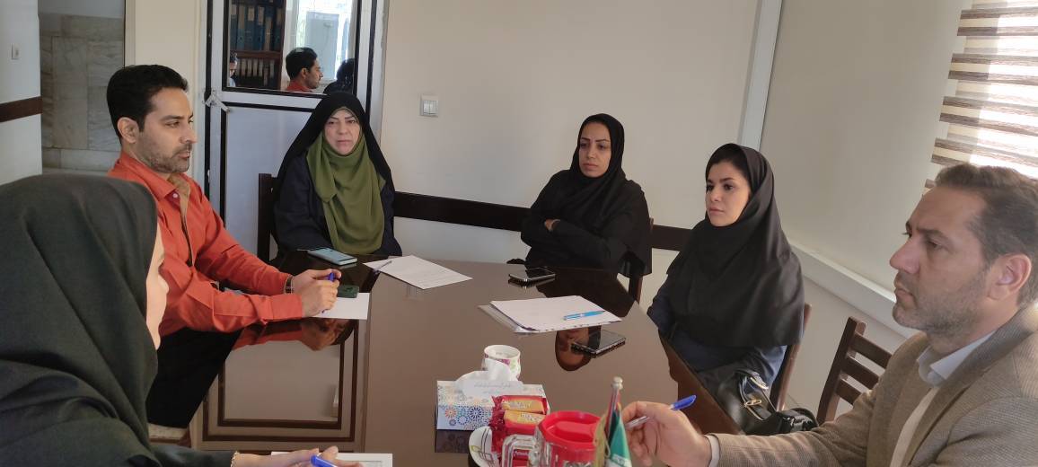 جلسه بررسی وضعیت نیروی انسانی مجموعه شبکه بهداشت شهرستان خنداب