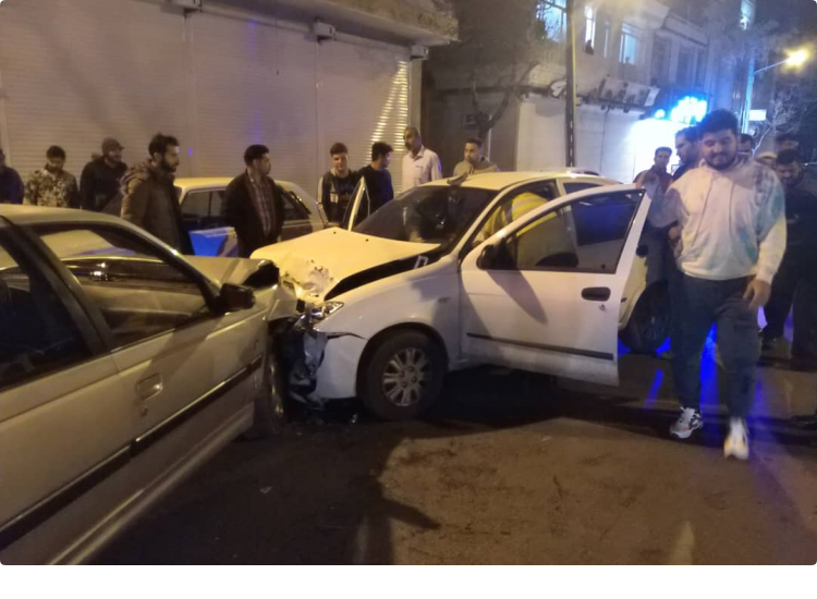 تصادف در خیابان جلال آل احمد اراک سه مصدوم به جای گذاشت