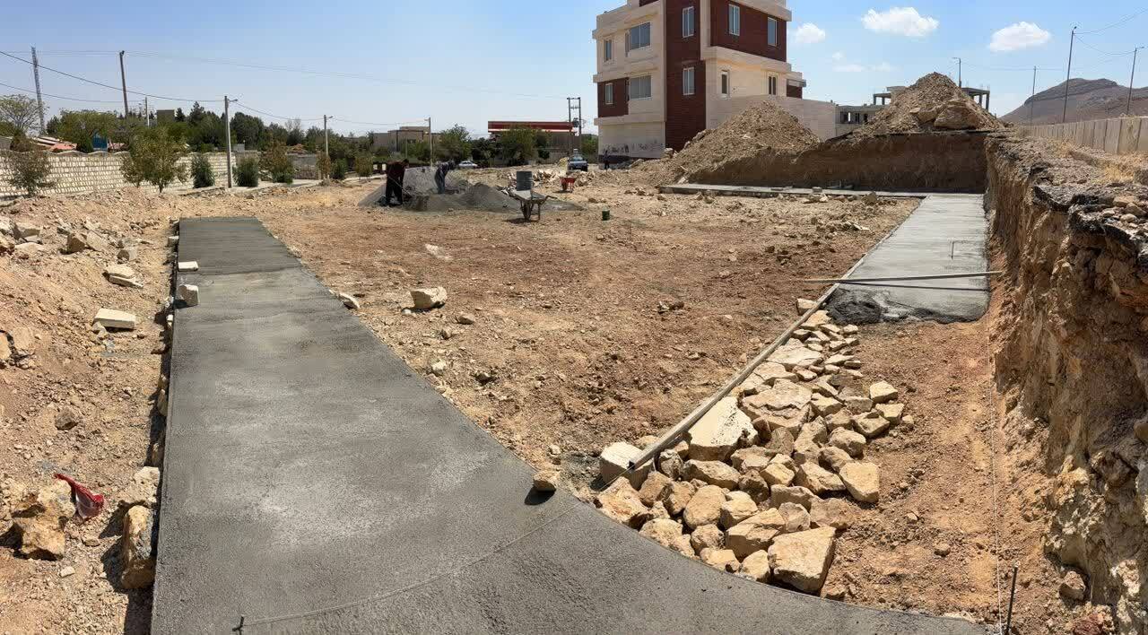ادامه روند ساخت پایگاه خیرساز زنده یاد  حاج رمضانعلی لرزاده در آبگرم محلات