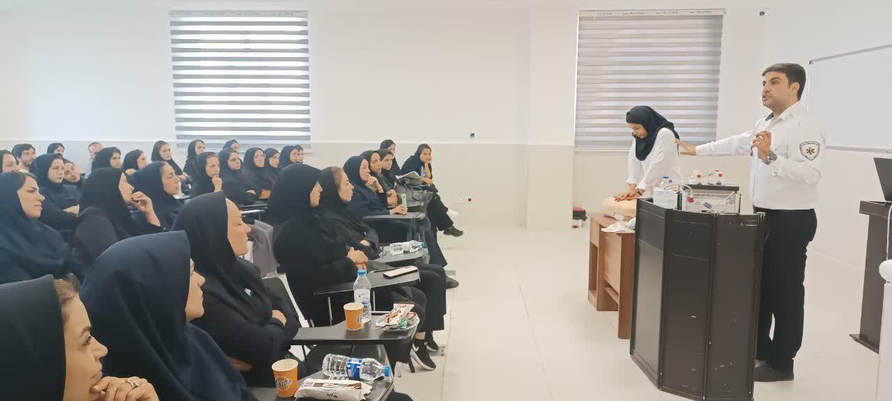 برگزاری دوره آموزشی احیای قلبی ریوی پایه و پیشرفته نیروهای درمان استان مرکزی