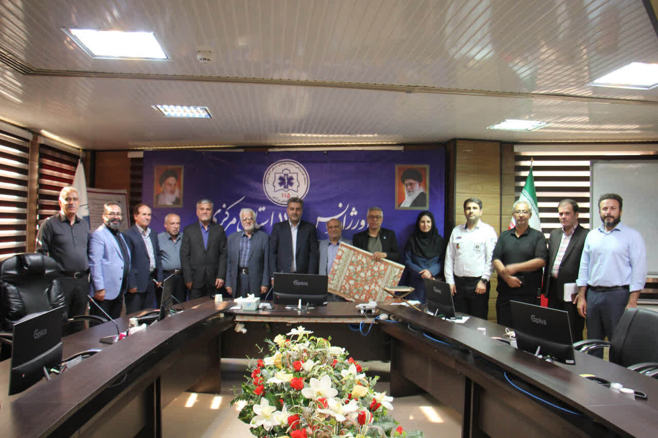 از قدردانی برای یک مسیر تا آغاز مسئولیتی تازه؛ نشست هم‌اندیشی مجمع خیرین اورژانس ۱۱۵ در مرکز فوریت‌های پزشکی