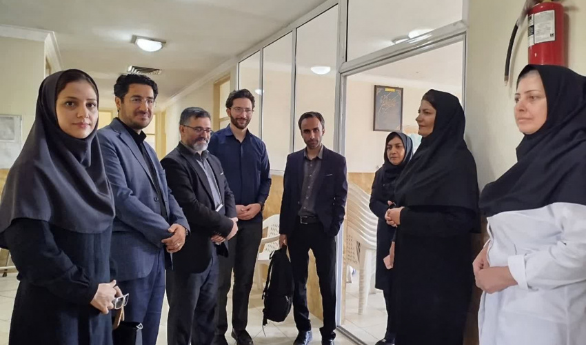 بازدید مسئولان دانشکده توانبخشی از مرکز روزانه سالمندان آفتاب