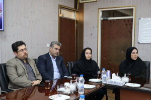 تقدیر رئیس دانشگاه علوم پزشکی اراک از همراهی انجمن پیشگامان صنعت در توسعه مرکز آموزشی و درمانی آیت‌الله خوانساری