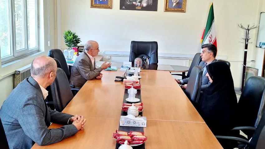دیدار رئیس جهاددانشگاهی استان مرکزی با معاون توسعه مدیریت و منابع دانشگاه علوم پزشکی اراک به مناسبت روز پزشک