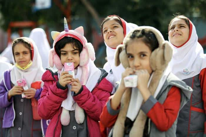 توزیع شیر در مدارس از ابتدای مهر