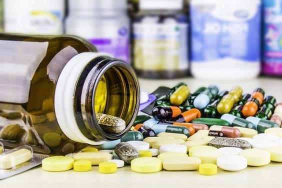 معضل داروهای غیرمجاز سقط جنین و ترک اعتیاد در عطاری‌ها افزایش یافته است