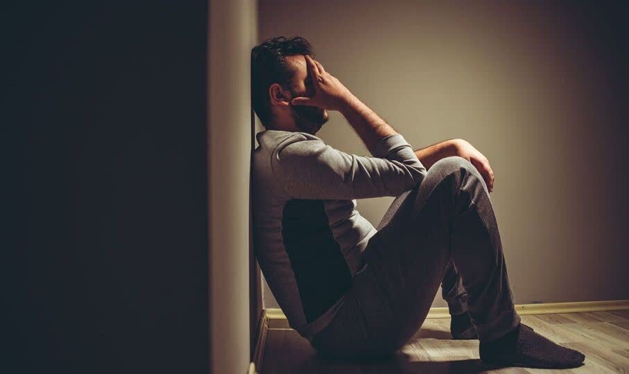 افسردگی از شایع‌ترین اختلالات خلقی؛ خوددرمانی خطرناک است