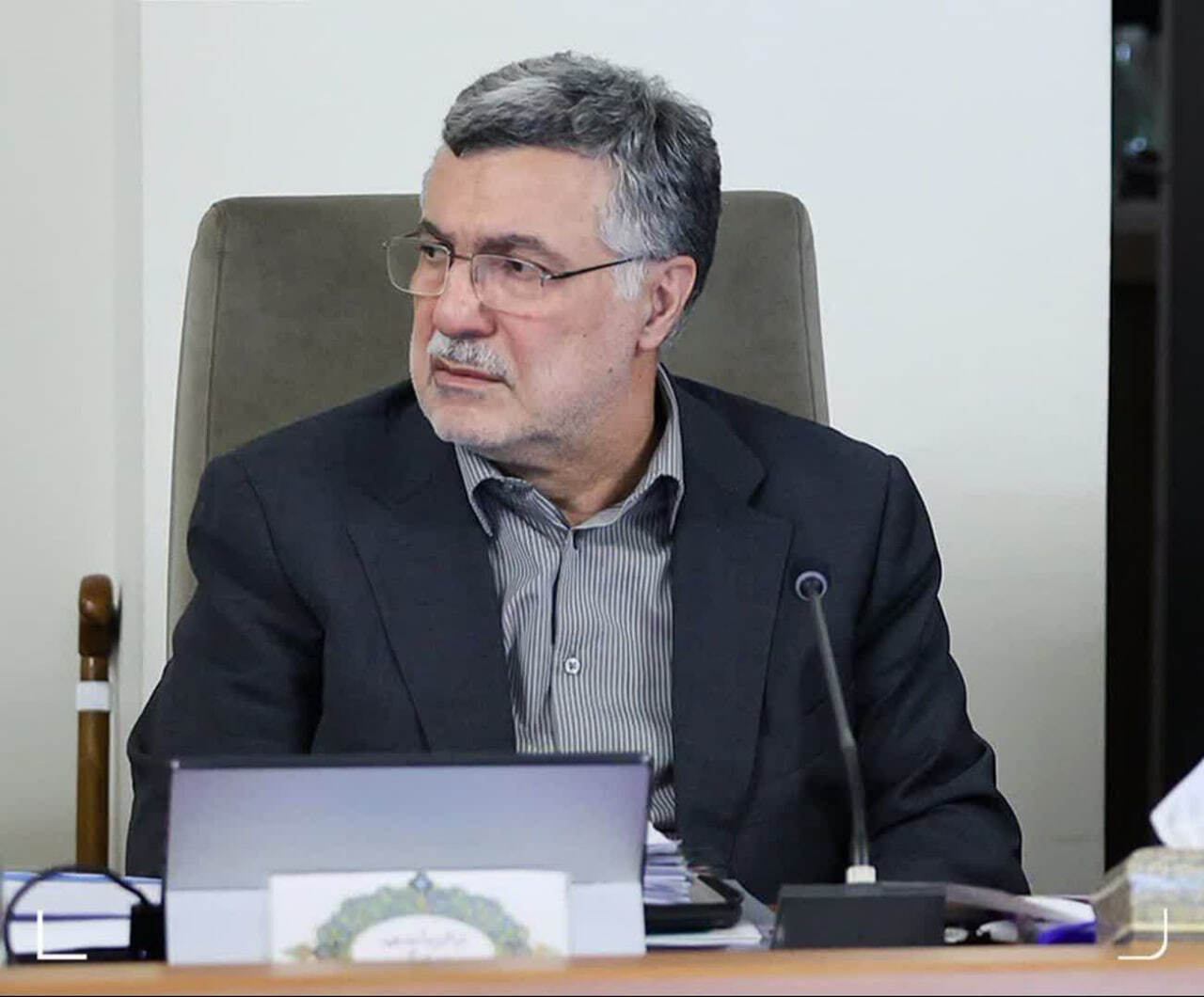 وزیر بهداشت: باید قانون کشت تریاک تصویب شود