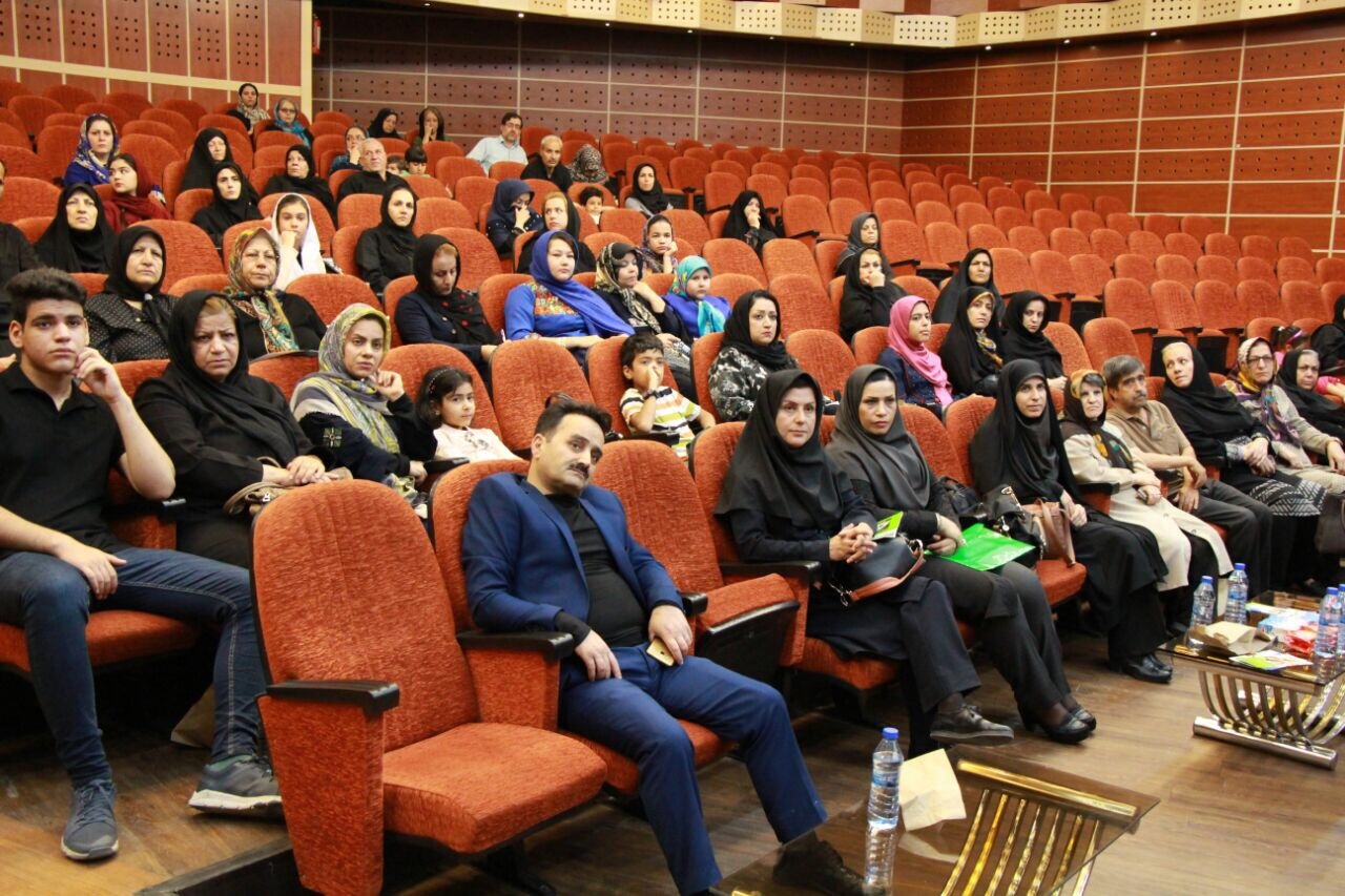 همایش آشنایی با تازه های دیابت و پمپ انسولین در فرهنگسرای شهر ، مرکز بهداشت استان مرکزی ، ۲۶ شهریور ماه