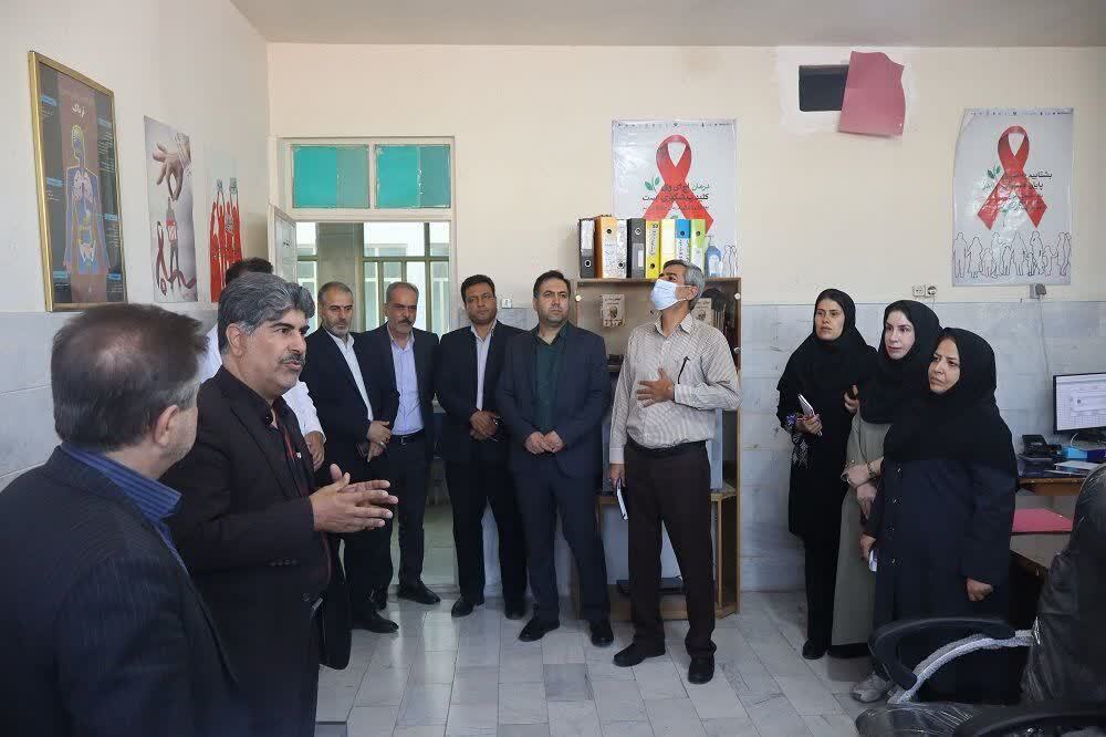 بازدید جامع معاون بهداشتی دانشگاه از زندان مرکزی و اردوگاه