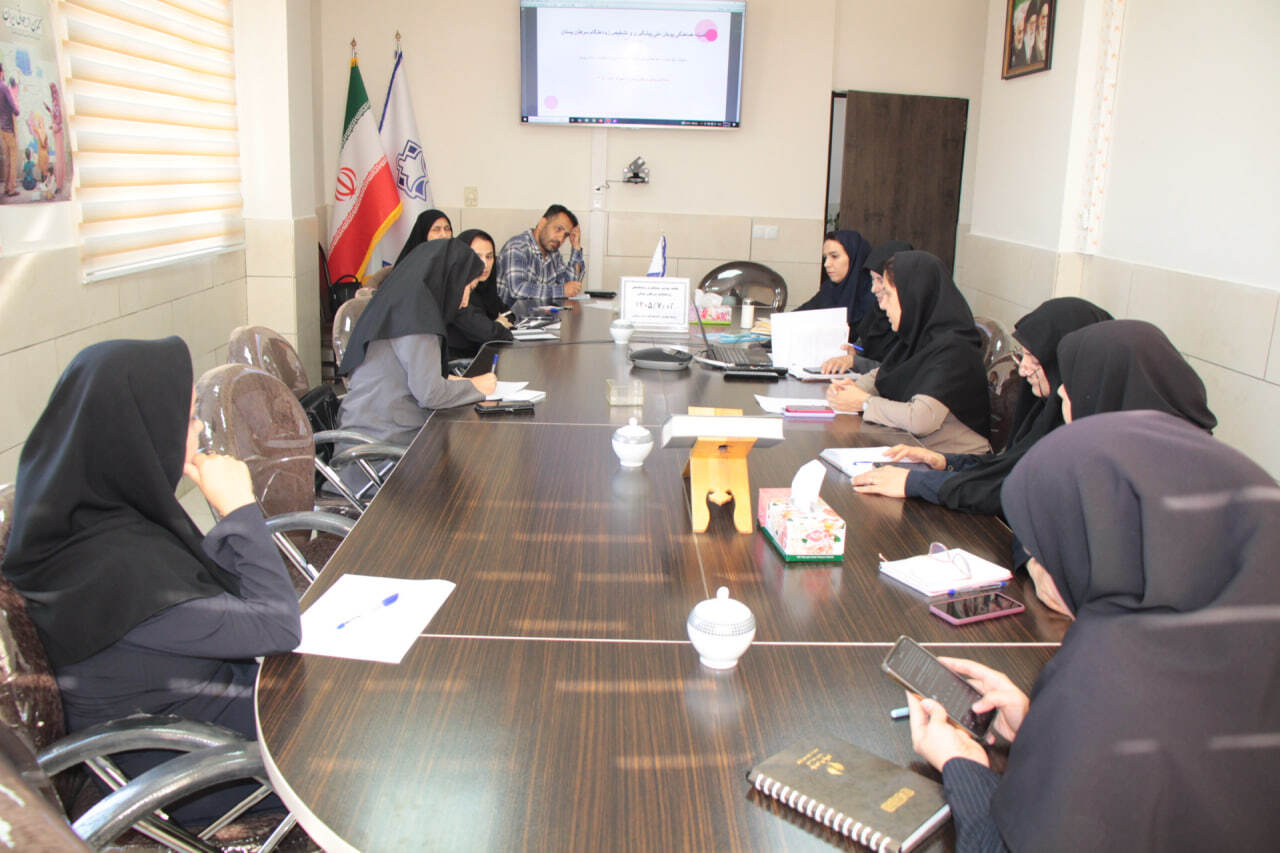 کمیته هماهنگی ماه آگاهی‌بخشی سرطان پستان در معاونت بهداشت دانشگاه علوم پزشکی اراک تشکیل شد