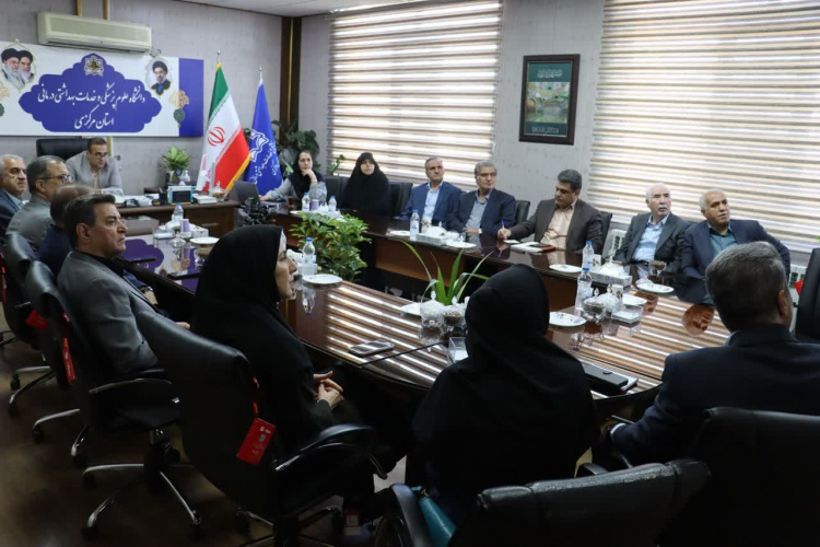 تقدیر رئیس دانشگاه علوم پزشکی اراک از همراهی انجمن پیشگامان صنعت در توسعه مرکز آموزشی و درمانی آیت‌الله خوانساری