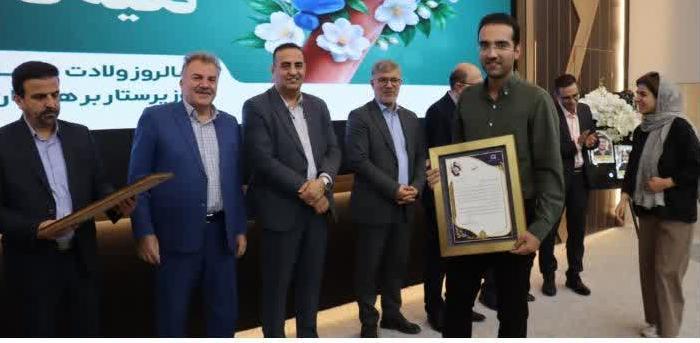 روز پرستار و تجلیل از پرستاران و ماماهای نمونه دانشگاه علوم پزشکی اراک برگزار شد