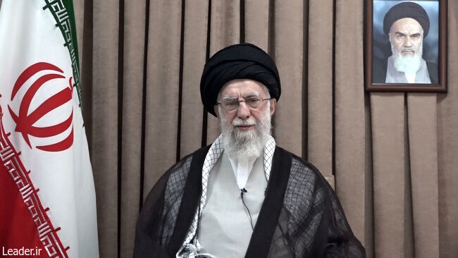 ملت ایران در مقابل جنگ و صلح تحمیلی محکم می‌ایستد