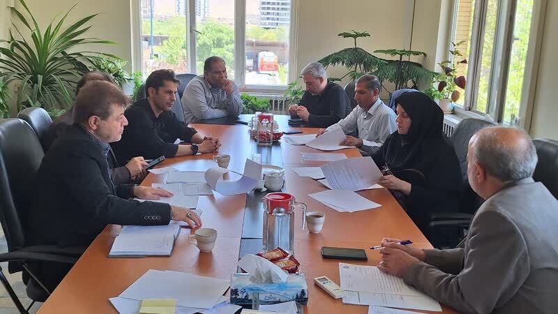جلسه تعیین تکلیف قراردادهای پسماند مراکز درمانی
