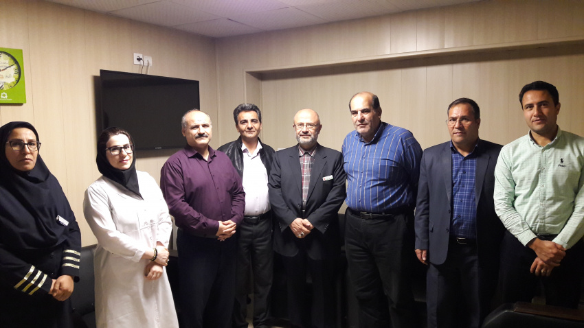 تبریک رئیس و دیگر مسولان مرکز آموزشی درمانی امیرکبیر به مناسبت گرامیداشت روز رادیولوژی