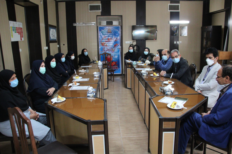 تقدیر از ایثارگران مرکز آموزشی درمانی امیرکبیر در هفته دفاع مقدس