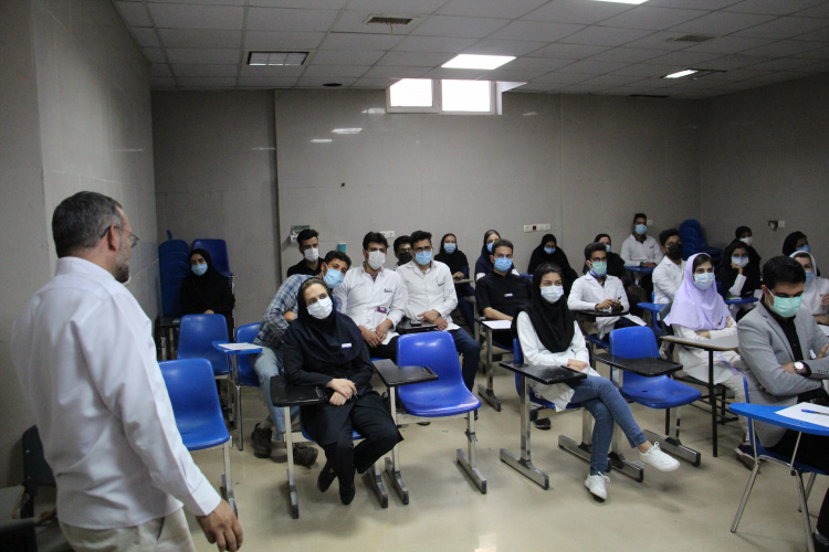برگزاری کارگاه آموزشی ویژه کارکنان بیمارستان امیر کبیر با موضوع (نگاهی نو به بازی های دیجیتال)