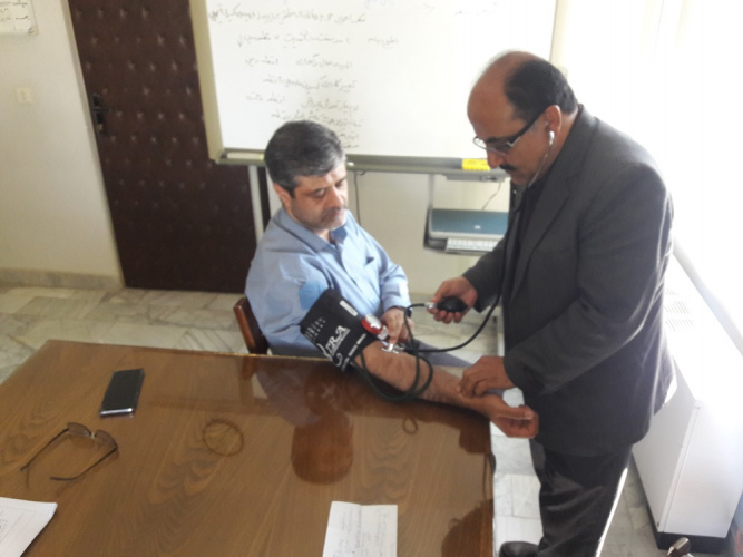 پیوستن رئیس مرکز بهداشت شهرستان اراک به بسیج ملی فشار خون بالا