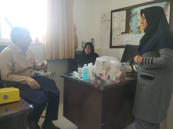 بازدید رئیس مرکز و مسئول حراست مرکز  بهداشت شهرستان اراک از مرکز خدمات جامع سلامت مشهد الکوبه