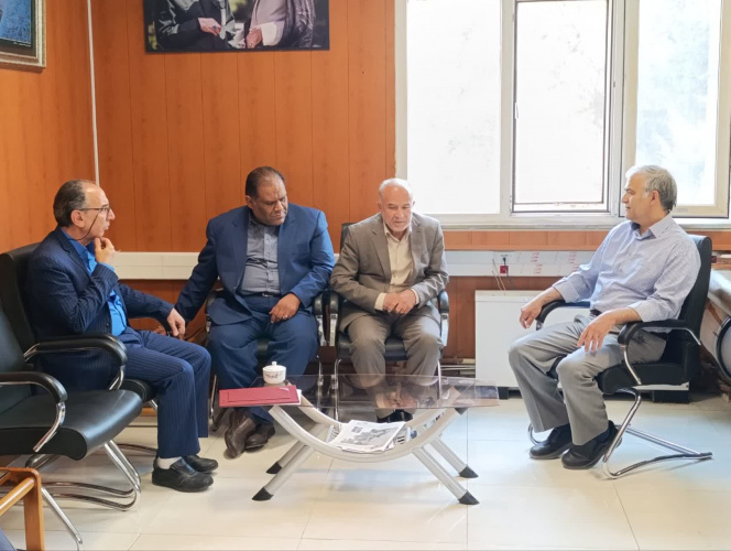 نشست صمیمانه معاون توسعه دانشگاه با فرماندار شهرستان اراک