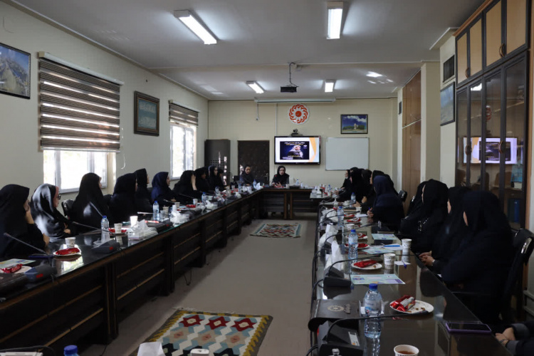 کارگاه آموزشی ارتقای آگاهی و سلامت بانوان در راستای پیشگیری از پوکی استخوان