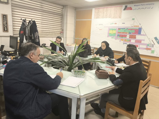 بازدید کارشناسان بهداشت حرفه ای مرکز بهداشت اراک از صنایع