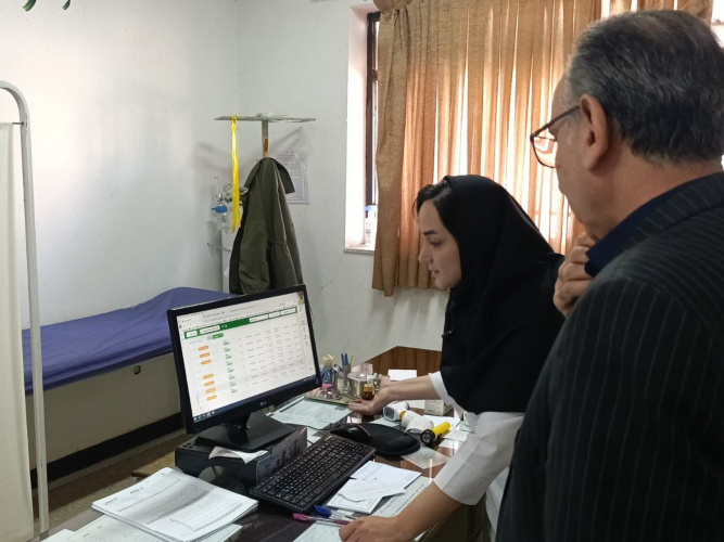 بازدید رئیس مرکز بهداشت شهرستان اراک از مرکز خدمات جامع سلامت کرهرود