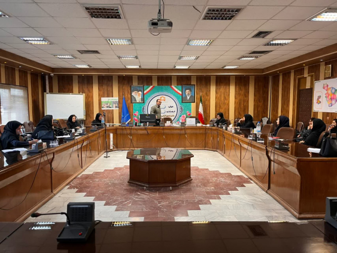 آموزشی پویش «آرامش پس از بحران» در مرکز بهداشت شهرستان اراک