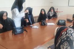 جلسه آموزشی به مناسبت هفته ملی سالمند با موضوع بیماریهای دوران سالمندی