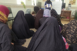 جلسه آموزشی با موضوع پیشگیری وتشخیص سرطان سینه و شنوایی سنجی ،غربالگری و تشخیص آن به همت نجاری بهورز روستا