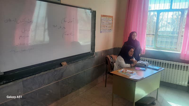 آموزش راه هایی پیشگیری از عوامل خطر سرطانزا ویژه دانش آموزان دبستان شهید احمدی