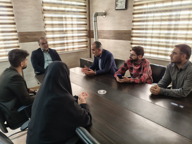 بازدید سرزده فرماندار از شبکه بهداشت و درمان شهرستان آشتیان