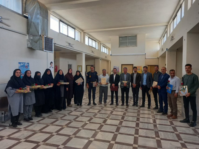 مراسم تجلیل از کارشناسان بهداشت محیط  به مناسبت روز جهانی بهداشت محیط