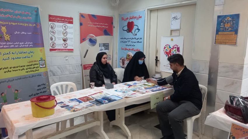 افتتاحیه آموزش سفیران سلامت دانشجو و اجرای پویش من هم تست اچ آی وی میدهم در دانشگاه آزاد اسلامی شهرستان