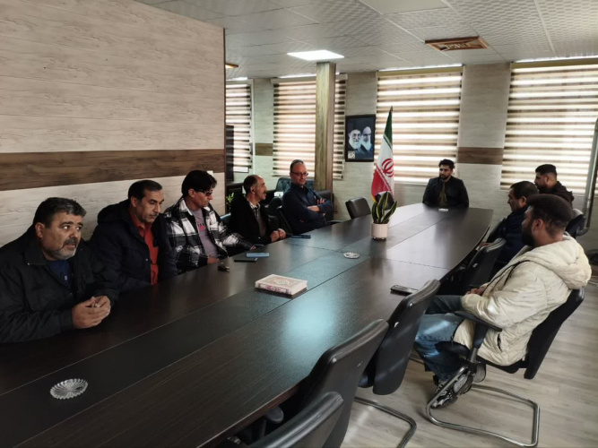 تقدیر از پرسنل واحد نقلیه شبکه بهداشت و درمان شهرستان آشتیان