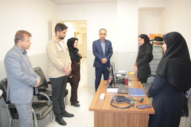 بازدید معاون بهداشت دانشگاه علوم پزشکی اراک از مراکز بهداشتی شهرستان آشتیان