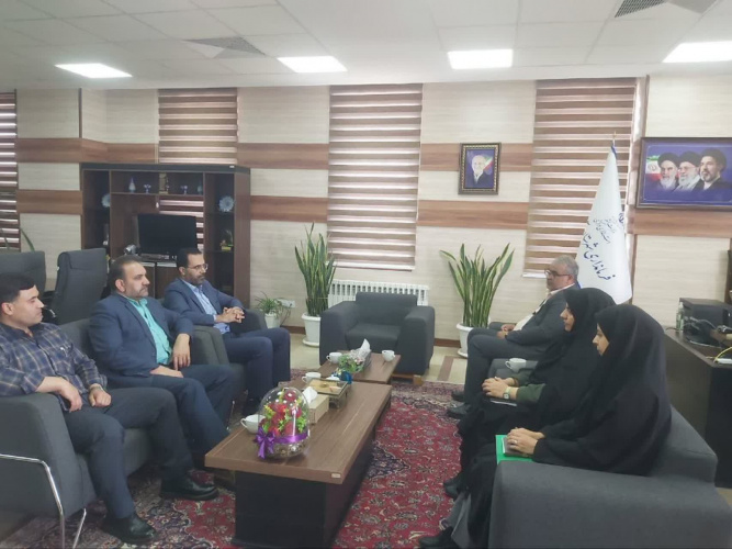 دیدار  مدیر شبکه بهداشت و درمان شهرستان آشتیان با فرماندار  و مسئولین حوزه سلامت آشتیان