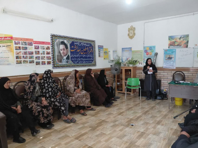 جلسه آموزشی بیماری فنیل‌کتونوری (PKU) برای داوطلبان سلامت در خانه بهداشت سیاوشان