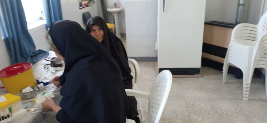 اجرای طرح ملی «ایراپن» در روستای محسن‌آبادو شناسایی عوامل خطر بیماری‌های غیرواگیر با حضور تیم سلامت مرکز گرکان