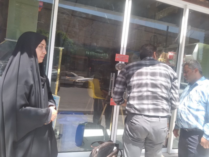 بازدید کارشناسان بهداشت محیط به همراه نماینده محترم اداره صمت و ریاست محترم اداره اماکن