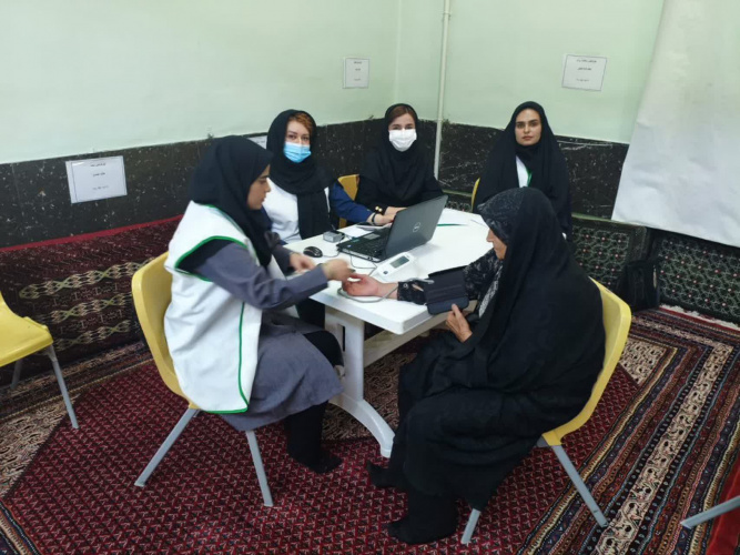 ارائه خدمات پزشکی و سلامت‌محور در قالب برنامه جهادی در آشتیان