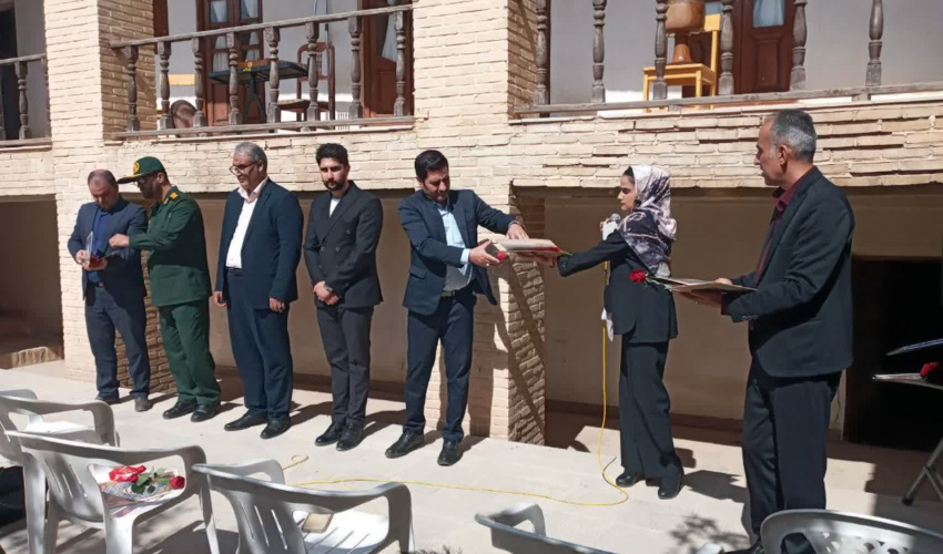 جشن روز پرستار؛ تجلیل از فرشتگان سپیدپوش در خانه تاریخی معتمدالایاله آشتیان