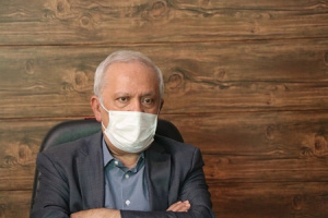 رییس مرکز مدیریت بیماری های واگیر وزارت بهداشت: اولویت دریافت واکسن برای کارکنان مراکز بیمارستانی، زنان باردار و مبتلایان به بیماری های خاص است