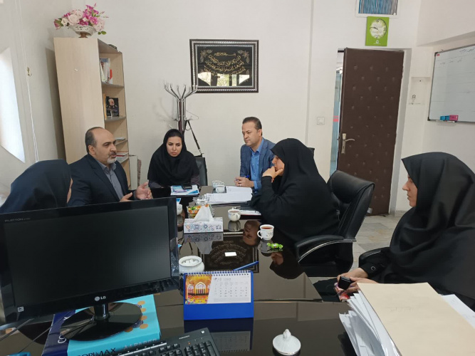 جلسه تحلیل و ارزیابی نتایج رضایت سنجی از بیماران و مراجعین بیمارستان آیت اله خوانساری(ره)